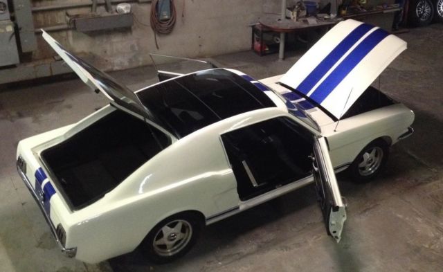 1966 Ford Mustang - photo 2