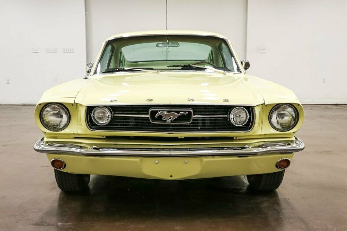 1966 Ford Mustang Fastback 2+2 - photo 2