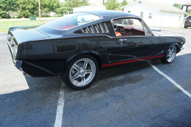 1966 Ford Mustang - photo 2