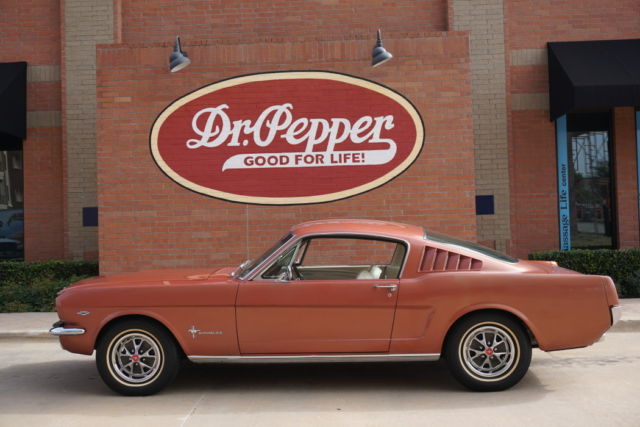 1966 Ford Mustang Fastback 2+2 with Fold-Down Seat / Emberglo 1966 Ford Mustang