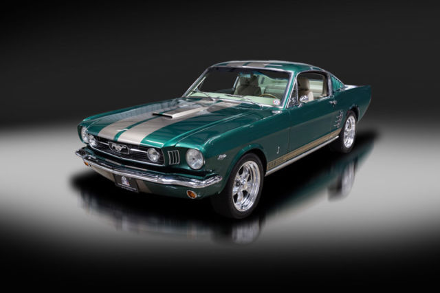 1966 Ford Mustang Fastback Custom. Eye candy. Loaded with features. 1966 Ford Mustang Fastback Custom