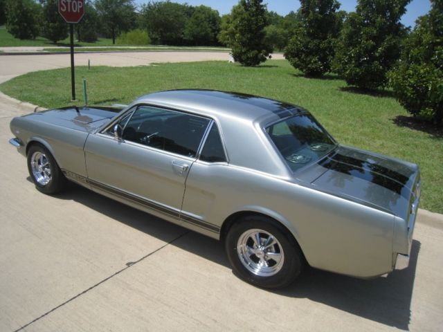 1966 Ford Mustang GT-350 289 Auto w/ AC - photo 12