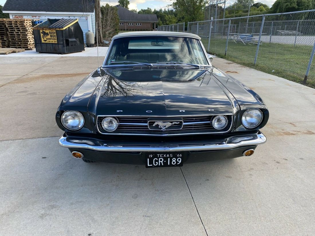 1966 Ford Mustang GT Pony Interior - photo 10