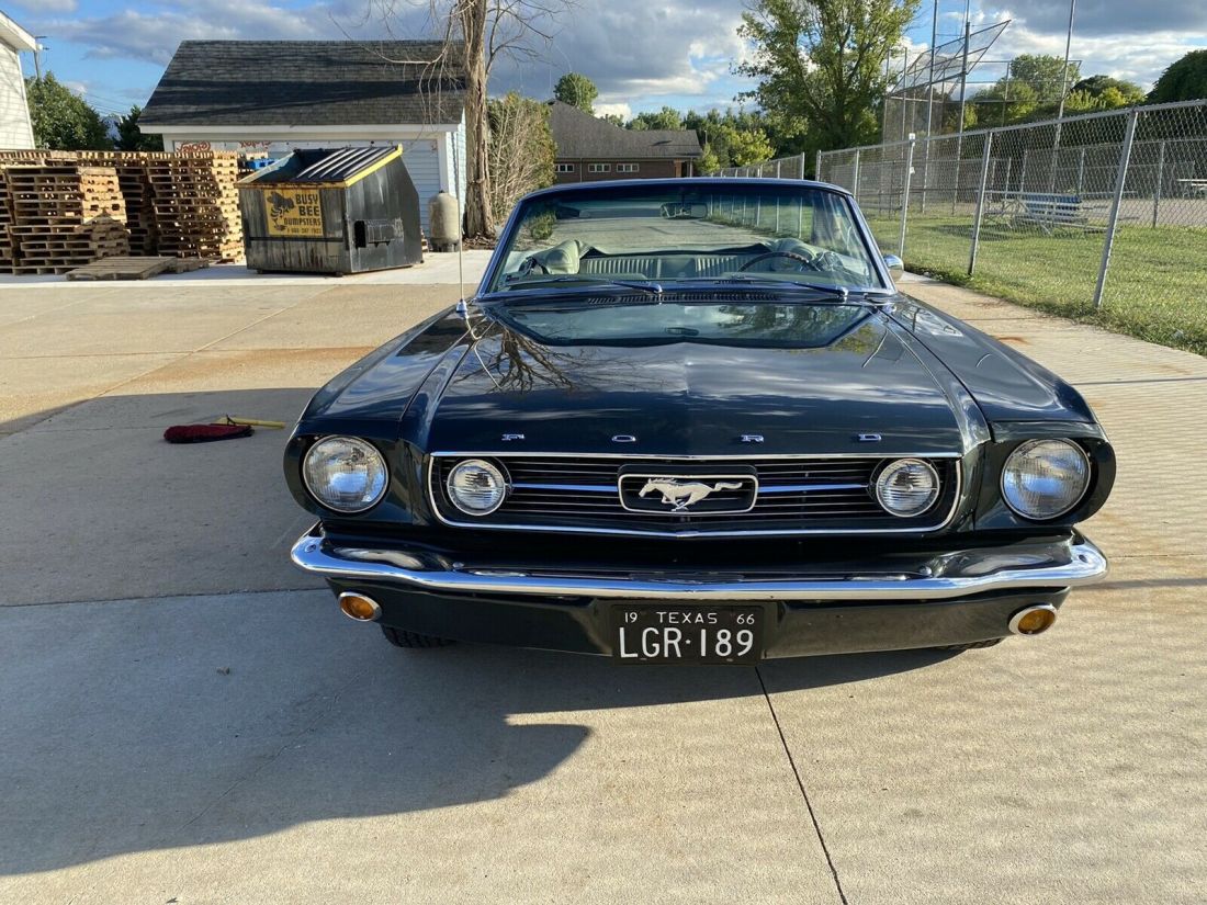 1966 Ford Mustang GT Pony Interior - photo 4