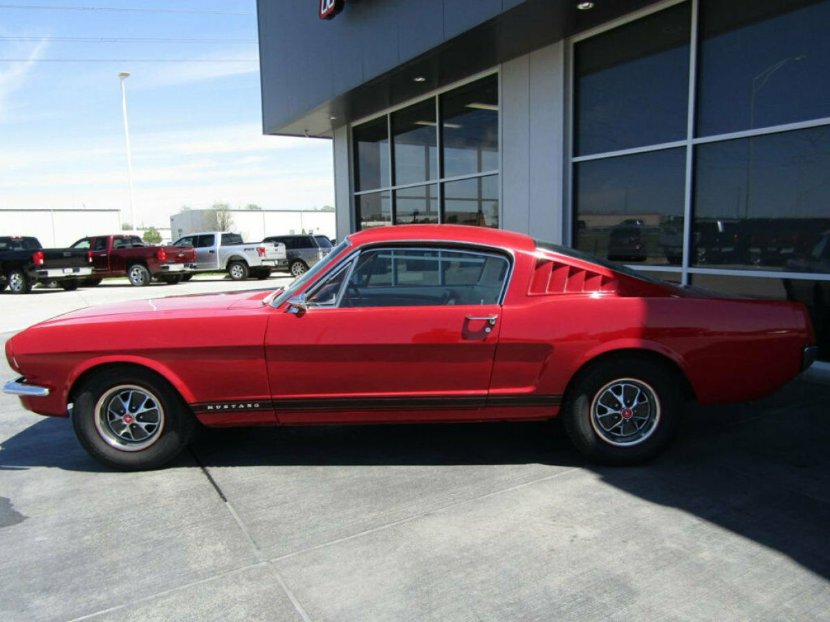 1966 Ford Mustang GT Fastback - photo 4