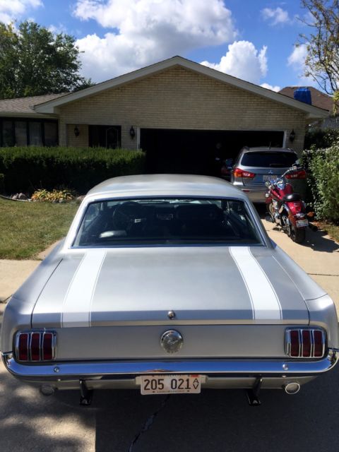 1966 Ford Mustang GT - photo 4