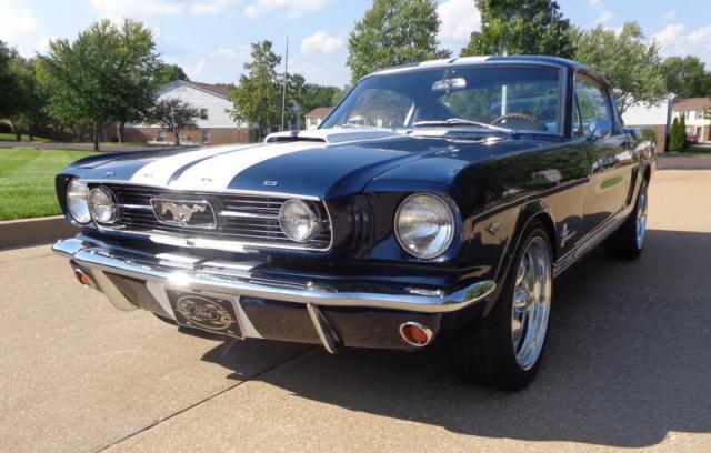 1966 Ford Mustang GT350 - photo 2