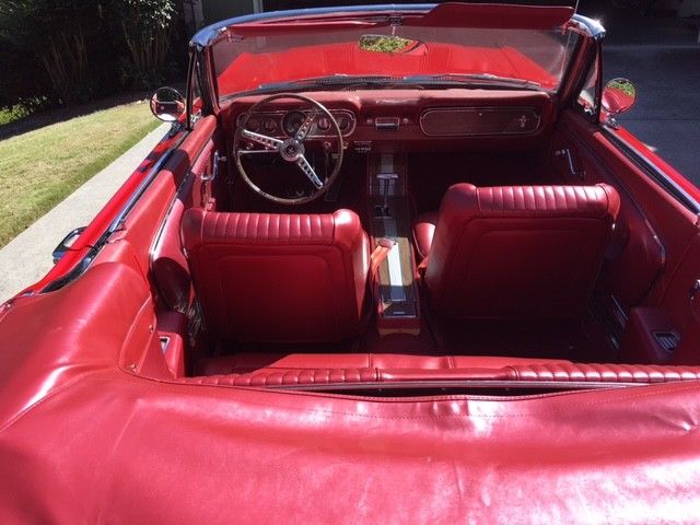 1966 Ford Mustang GT Deluxe interior - photo 5