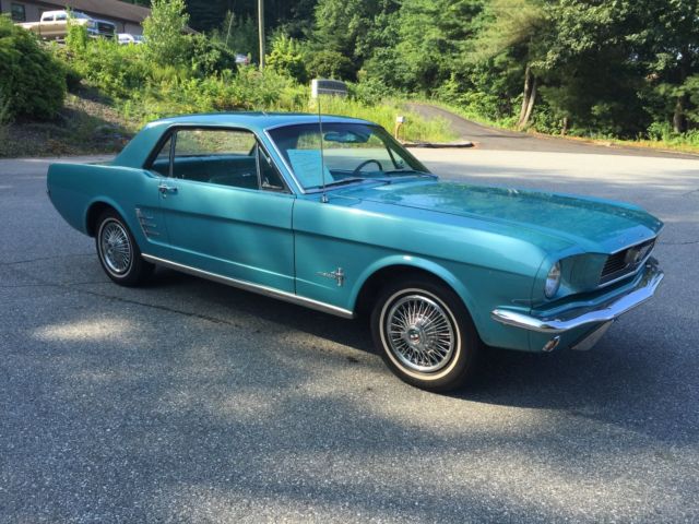 1966 Ford Mustang coupe - photo 4
