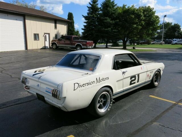 1966 Ford Mustang Road Racer, Very Competitive, Many Updates - photo 10