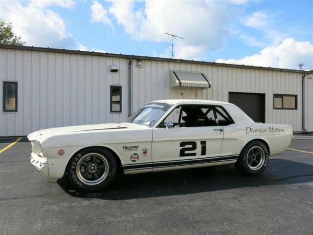 1966 Ford Mustang Road Racer, Very Competitive, Many Updates - photo 3