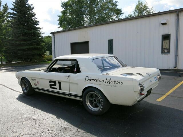 1966 Ford Mustang Road Racer, Very Competitive, Many Updates - photo 6