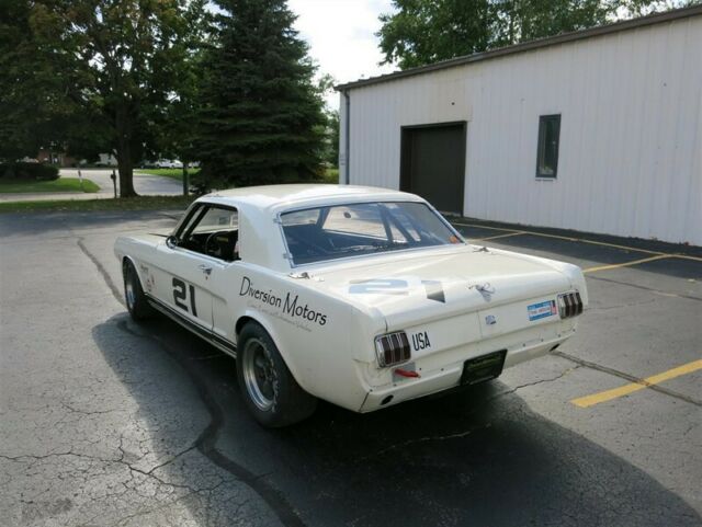 1966 Ford Mustang Road Racer, Very Competitive, Many Updates - photo 7