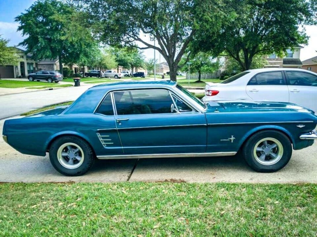 1966 Ford Mustang - photo 2