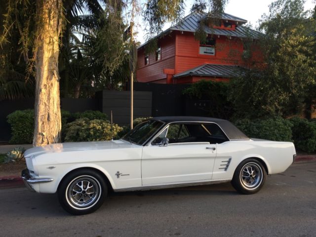 1966 Ford Mustang - photo 2