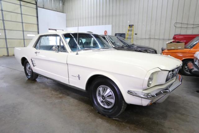 1966 Ford Mustang - photo 2