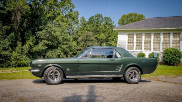 1966 Ford Mustang 2 Door Coupe, V8, A/C, Center Console - photo 3
