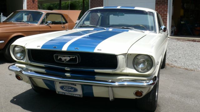 1966 Ford Mustang - photo 2