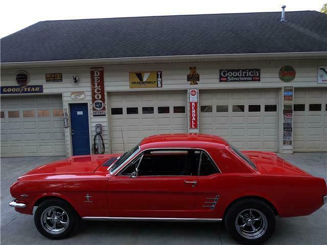 1966 Ford Mustang --