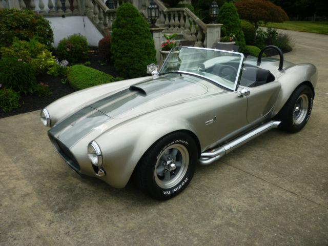1966 FORD SHELBY 427 COBRA-VETT FACTORY FIVE ROADSTER 1966 Shelby FORD SHELBY 427 COBRA-VETTE ROADSTER