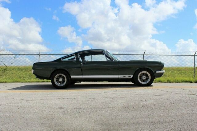 1966 Ford Mustang GT350 - photo 2
