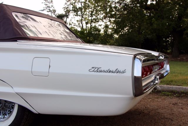 1966 Ford Thunderbird 428 CONVERTIBLE - photo 11