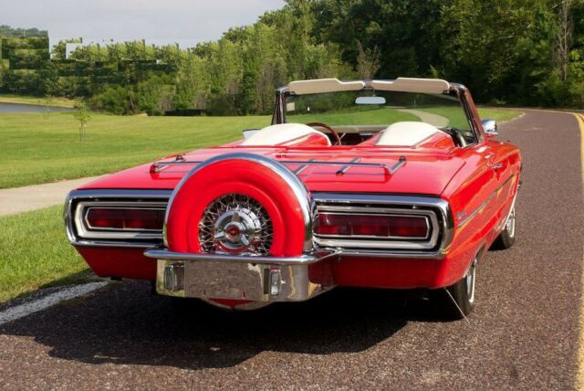 1966 Ford Thunderbird - photo 10