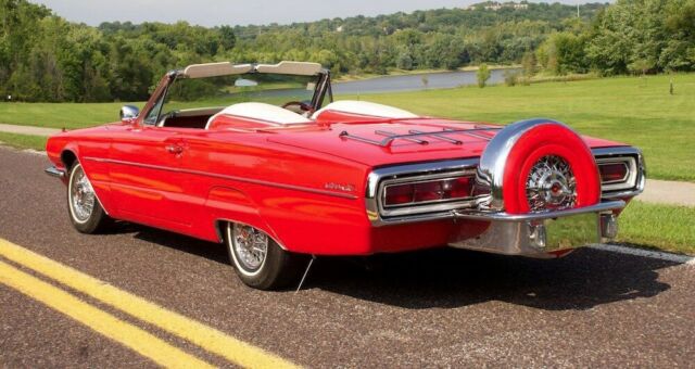 1966 Ford Thunderbird - photo 11