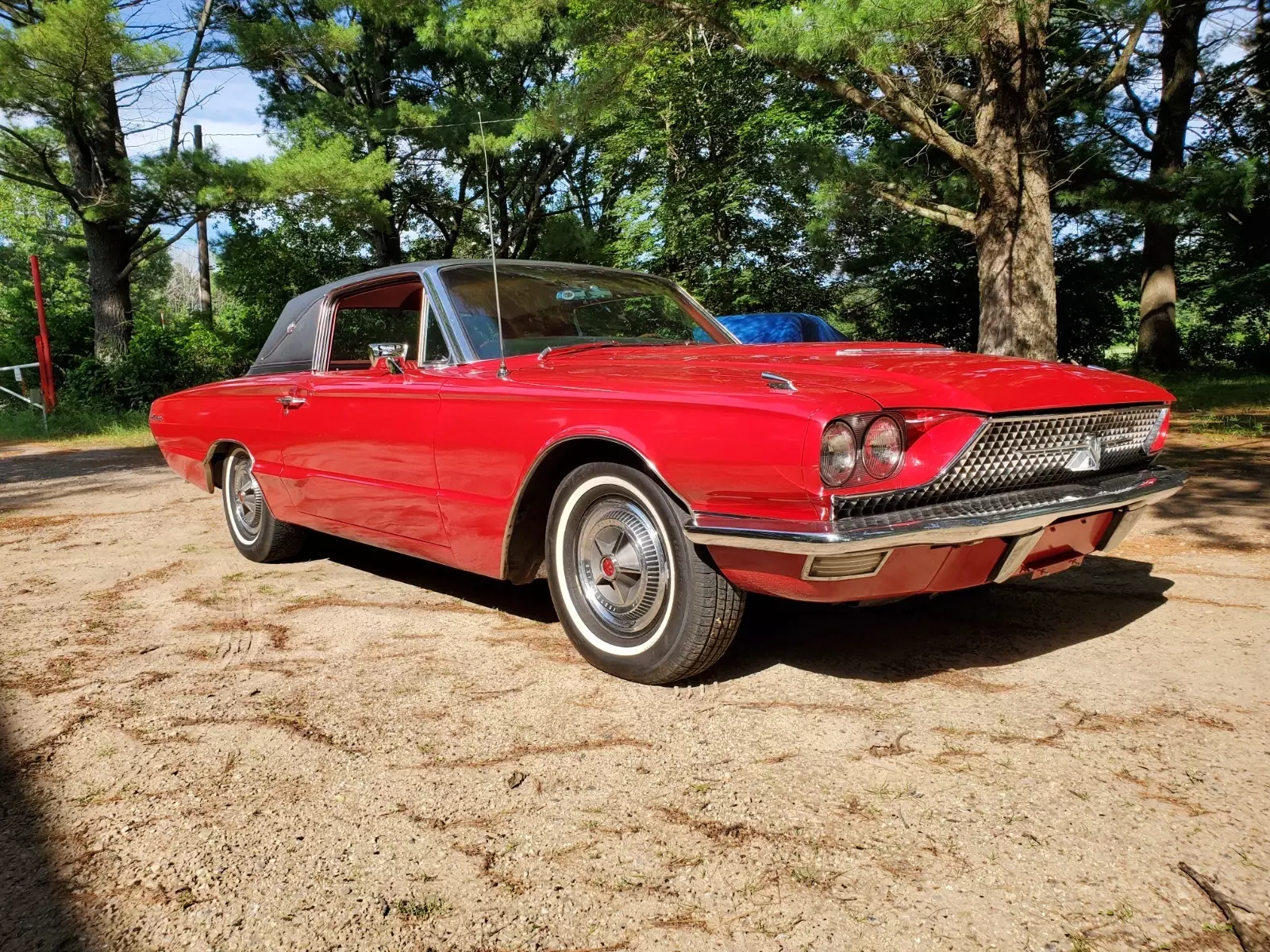 1966 ford thunderbird 75k miles. Runs and drives great 1966 Ford Thunderbird