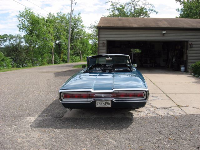 1966 Ford Thunderbird Convertable - photo 3