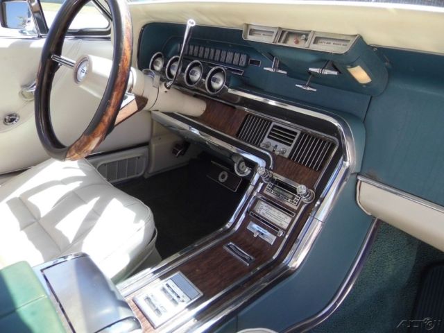 1966 Ford Thunderbird - photo 2
