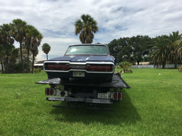 1966 Ford Thunderbird hard top - photo 3
