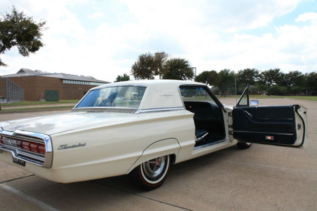 1966 Ford Thunderbird Coupe - photo 12