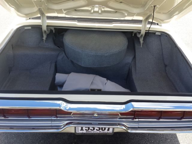 1966 Ford Thunderbird 2-Door Town Hardtop - photo 12