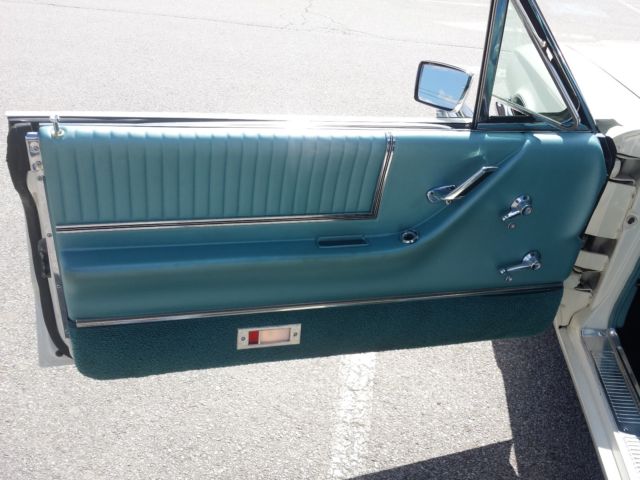1966 Ford Thunderbird 2-Door Town Hardtop - photo 5