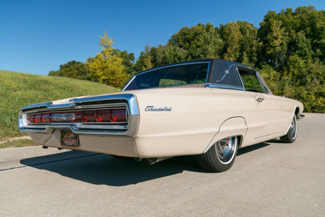 1966 Ford Thunderbird Landau 428 - photo 10