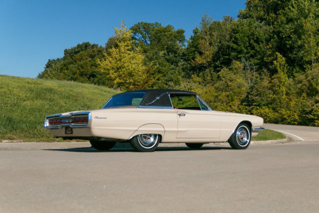 1966 Ford Thunderbird Landau 428 - photo 12