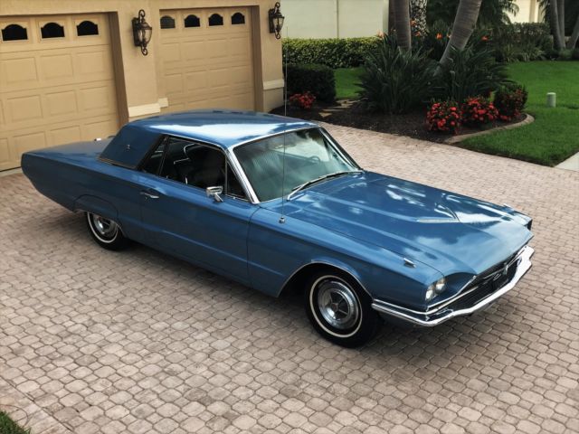 1966 Ford Thunderbird Hardtop - photo 2