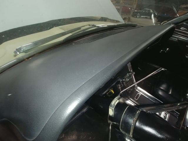 1966 Ford Thunderbird 428 CONVERTIBLE - photo 3