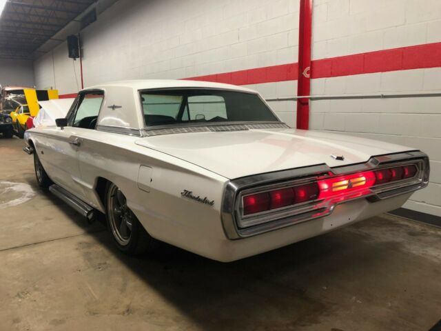 1966 Ford Thunderbird - photo 11