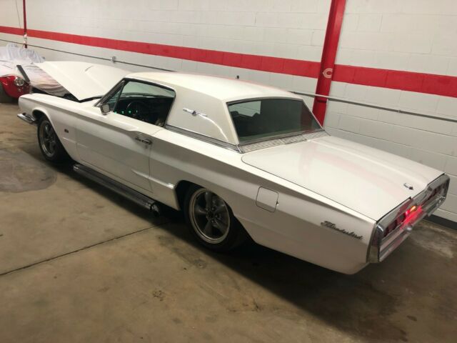 1966 Ford Thunderbird - photo 2