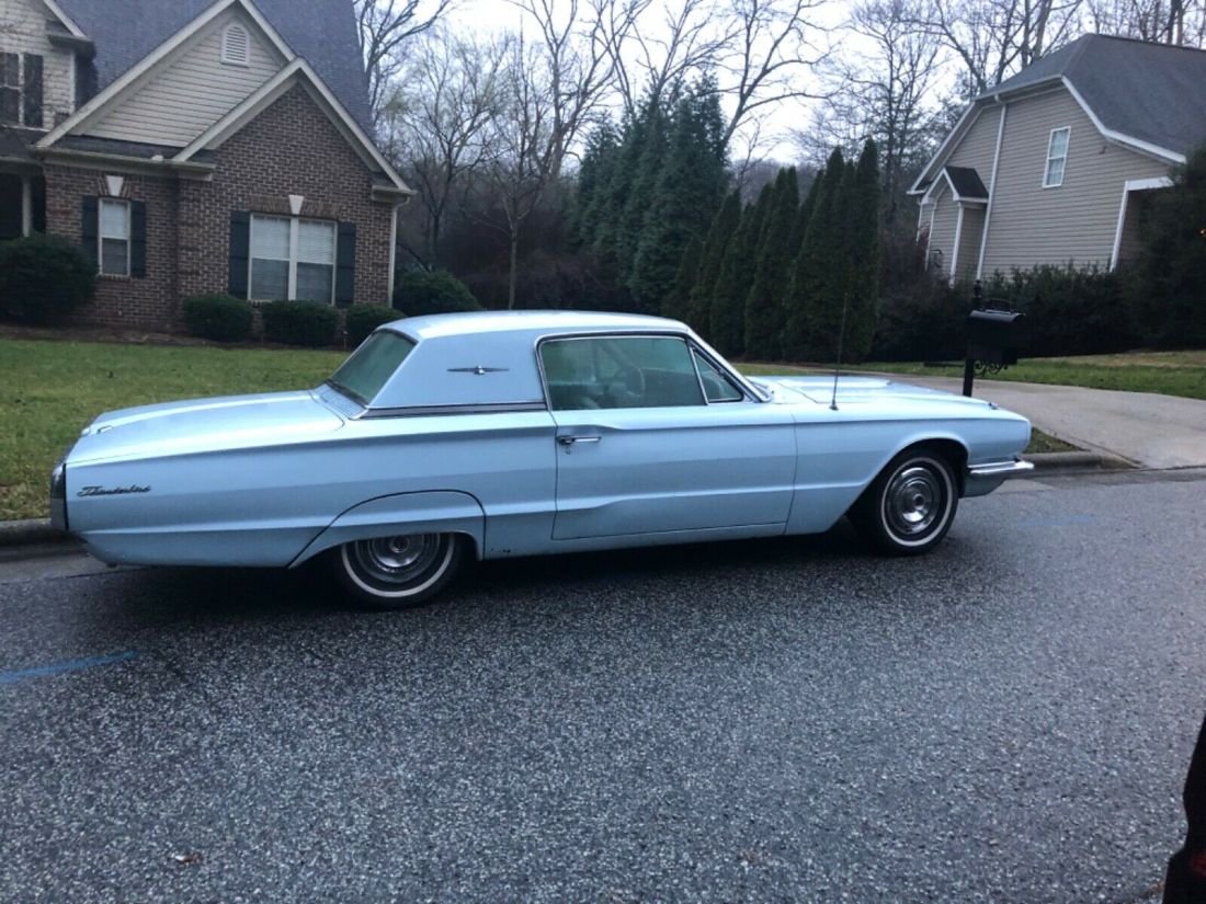 1966 Ford Thunderbird Rust free all original 79,000 miles - photo 2