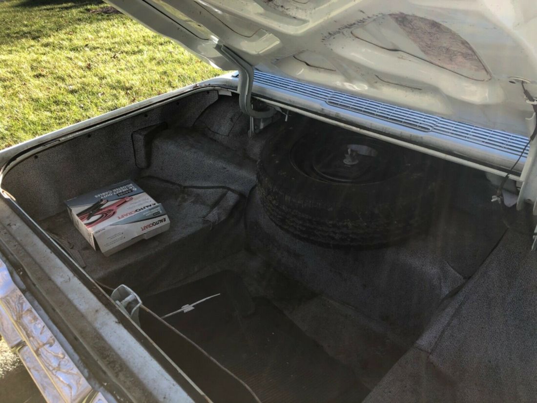 1966 Ford Thunderbird Rust free all original 79,000 miles - photo 8