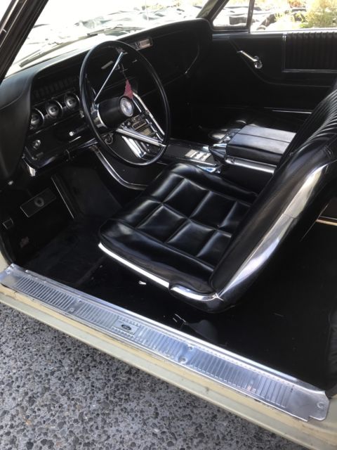 1966 Ford Thunderbird Town Coupe - photo 3