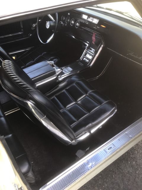 1966 Ford Thunderbird Town Coupe - photo 5