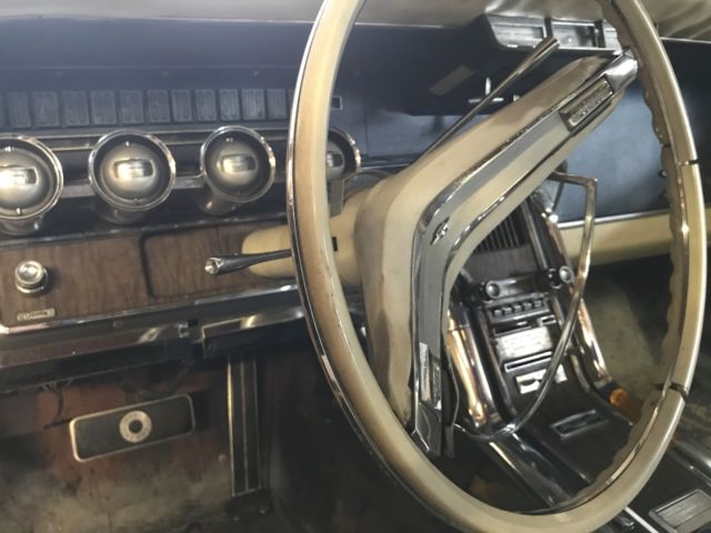1966 Ford Thunderbird Town Landau - photo 9