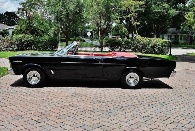 1966 Ford Galaxie 500XL Convertible 390 V8 4-Speed - photo 11