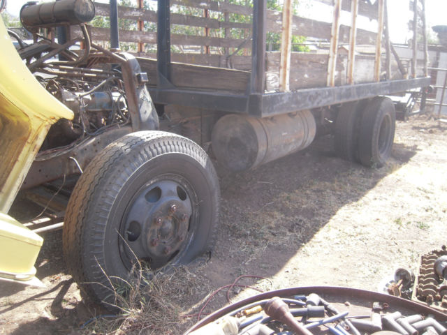 1966 GMC Tilt Cab Cab Over Engine Flat bed - photo 4