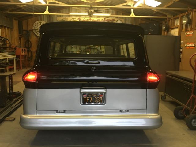 1966 GMC Suburban - photo 3