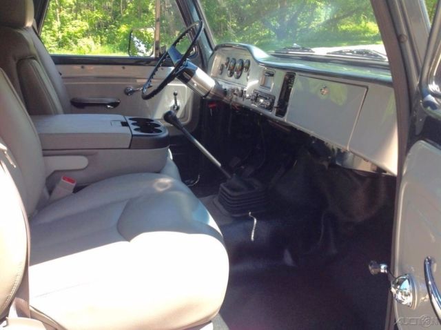 1966 GMC Suburban 3500 Full Frame Off Restoration - photo 5